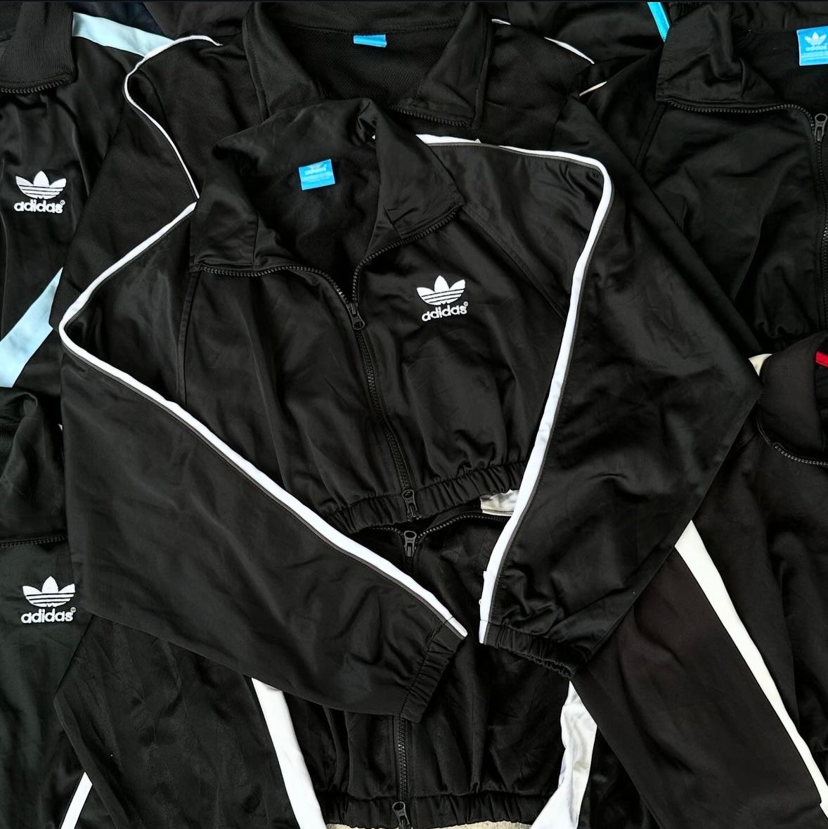 TH007 Adidas Crop Jacket